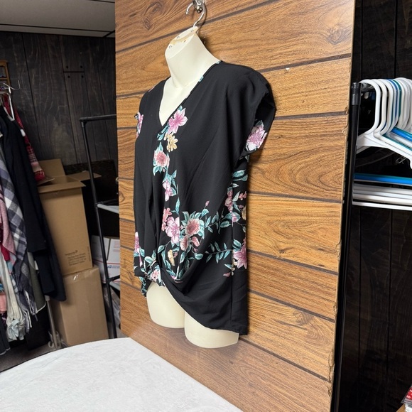Twenty second size small twist front Floral Black Blouse with Pink Accents - Picture 5 of 7